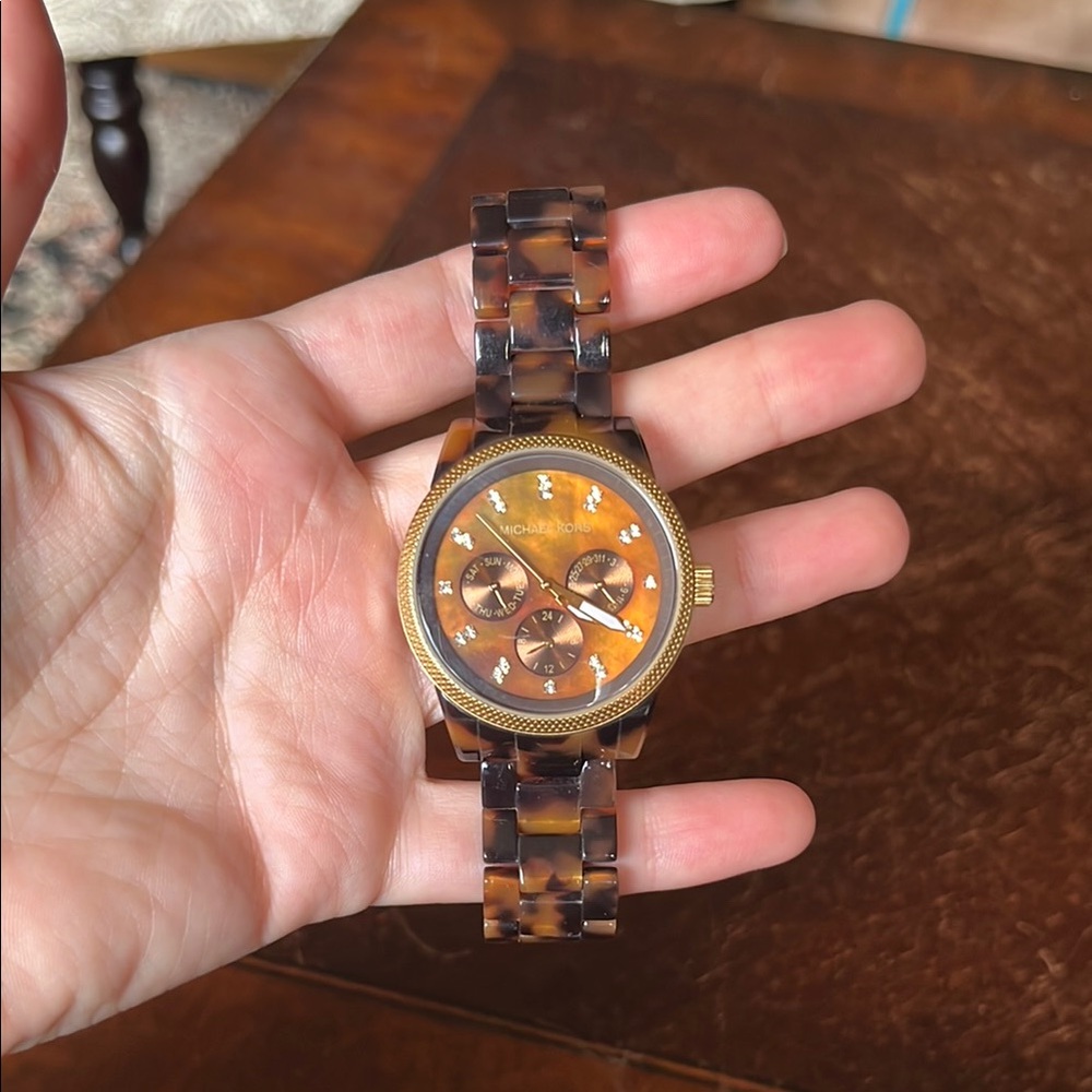 Michael Kors Brown and Gold Watch with Classic Design